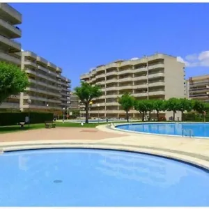 En Con 3 Piscinas Junto A Port Aventura , Salou Espagne